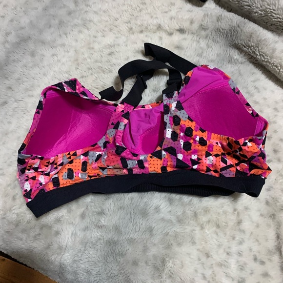 Sports bra - Picture 2 of 3